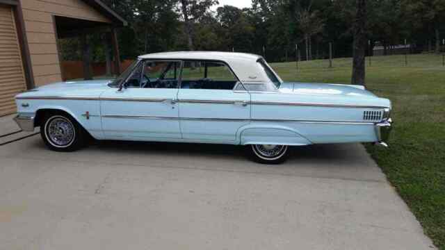 Ford Galaxy XL500 1963 image number 23