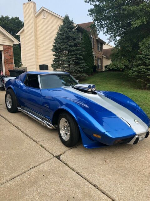 Chevrolet Corvette 1976 image number 0