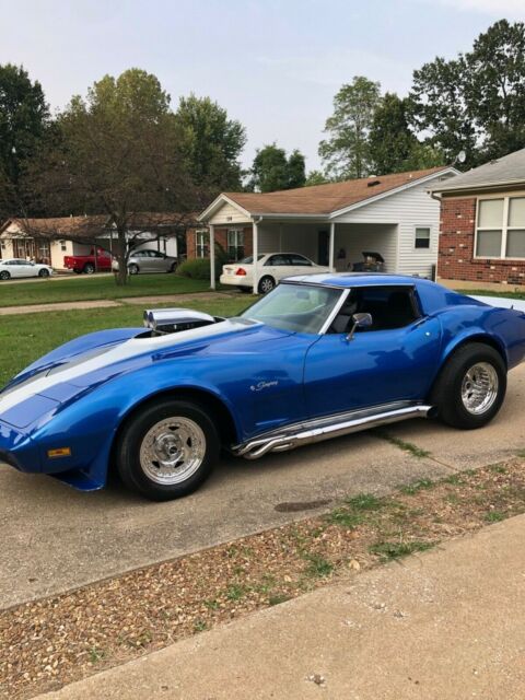 Chevrolet Corvette 1976 image number 20