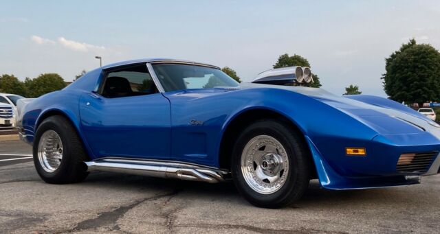 Chevrolet Corvette 1976 image number 1