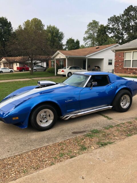 Chevrolet Corvette 1976 image number 21