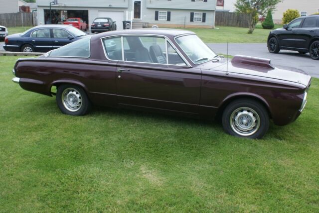 Plymouth Barracuda 1965 image number 12