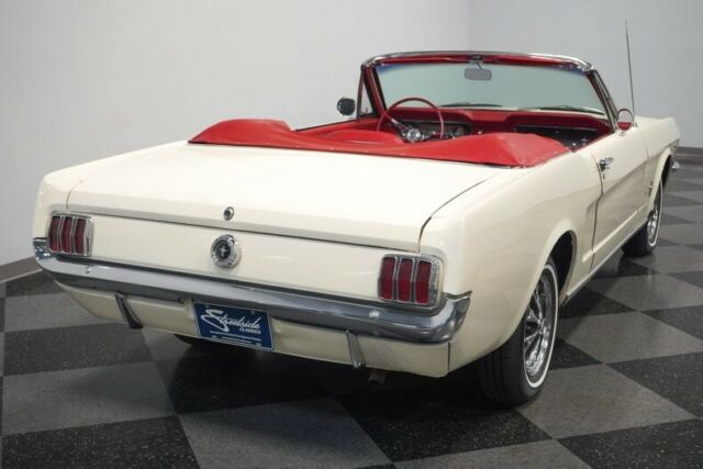 Ford Mustang 1965 image number 12