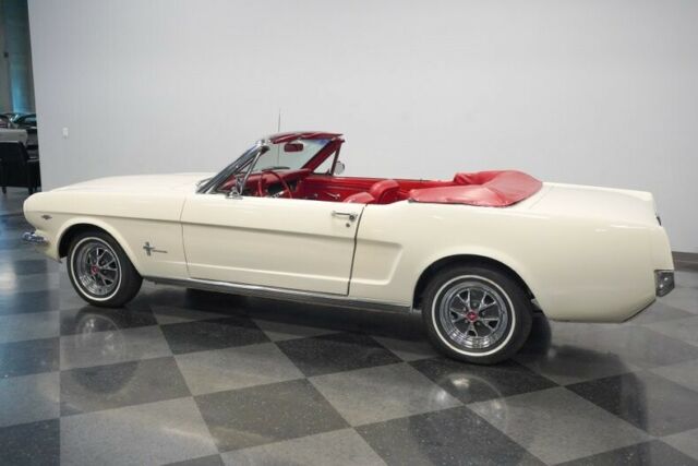 Ford Mustang 1965 image number 32