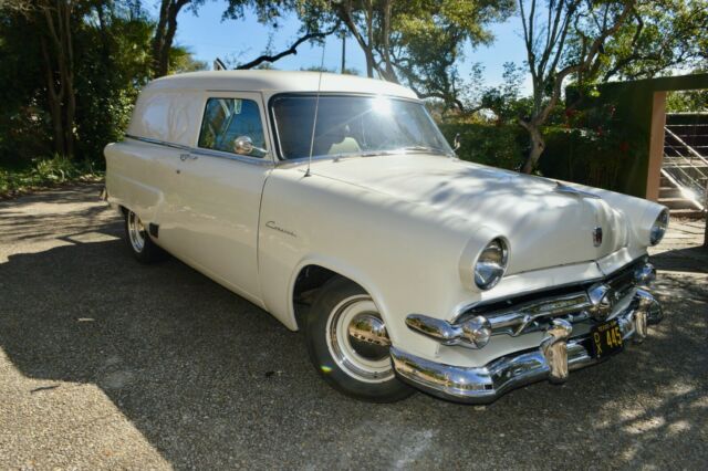 Ford Sedan Delivery 1954 image number 0