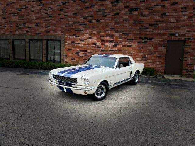 Ford Mustang 1966 image number 22