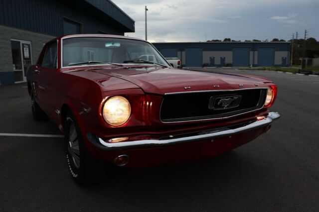 Ford Mustang 1966 image number 23