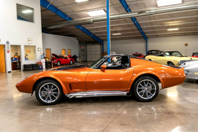 Chevrolet Corvette 1977 image number 28