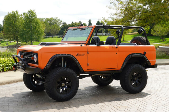 Ford Bronco 1973 image number 1