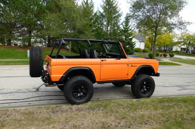 Ford Bronco 1973 image number 18