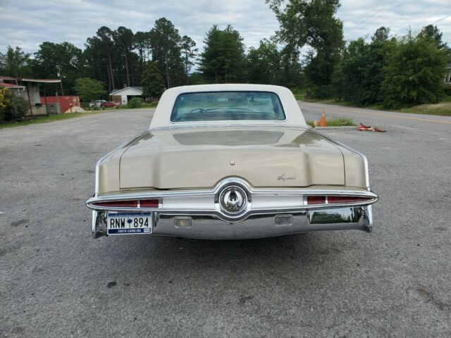 Chrysler Imperial 1966 image number 5