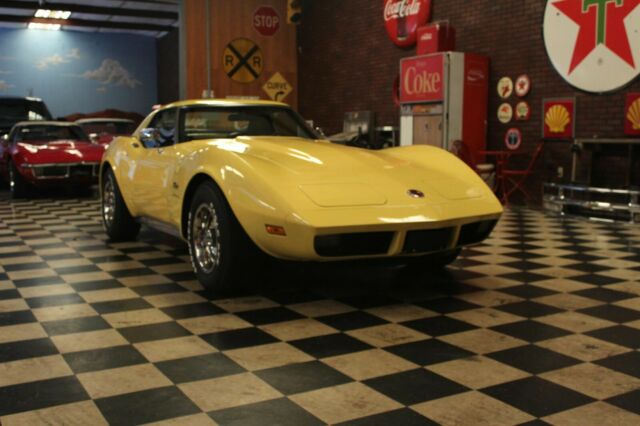 Chevrolet Corvette 1974 image number 24