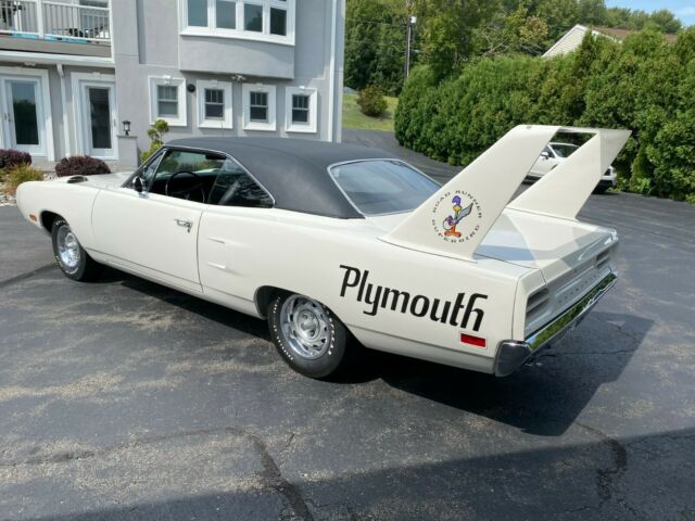 Plymouth Road Runner 1970 image number 30