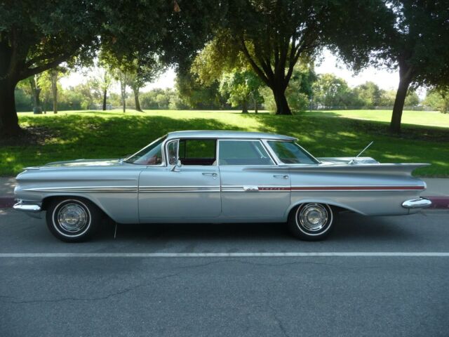 Chevrolet Impala 1959 image number 2