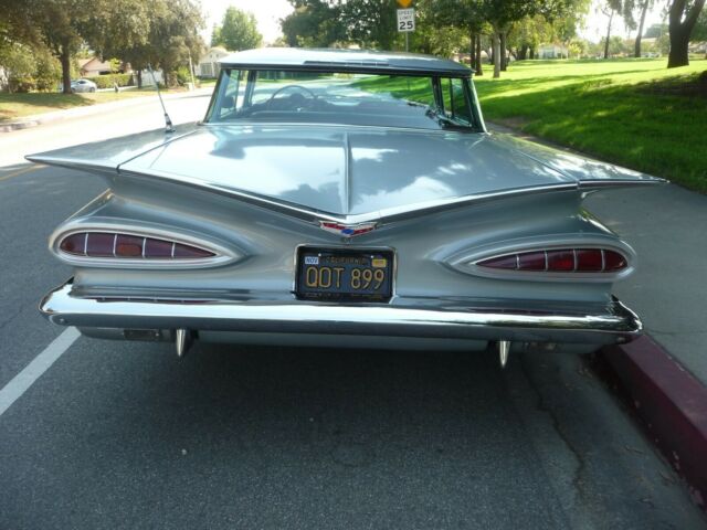 Chevrolet Impala 1959 image number 4