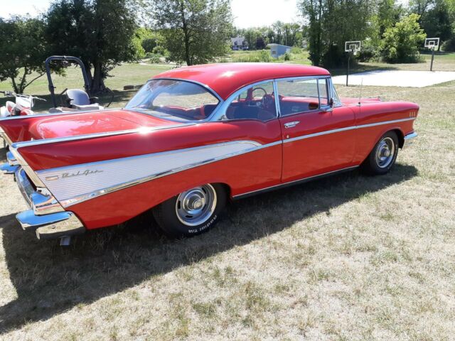 Chevrolet Bel Air/150/210 1957 image number 12