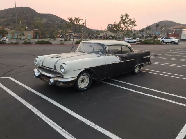 Pontiac Starchief 1956 image number 0