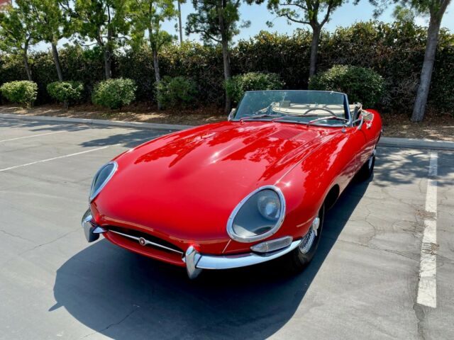 Jaguar E-Type 1962 image number 1