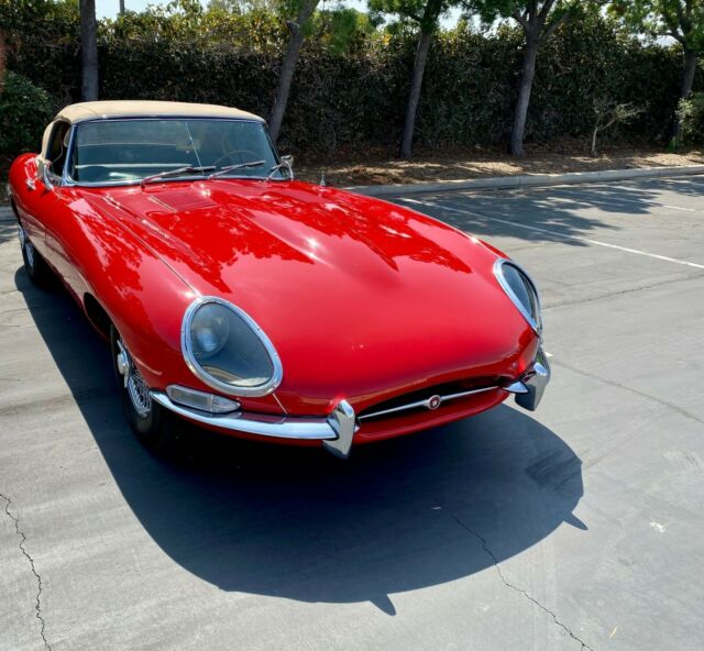 Jaguar E-Type 1962 image number 15