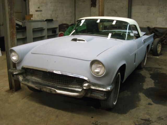 Ford Thunderbird 1957 image number 0