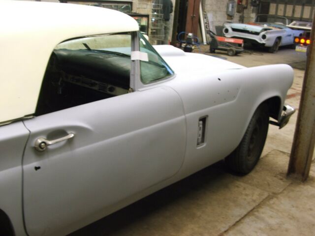 Ford Thunderbird 1957 image number 28