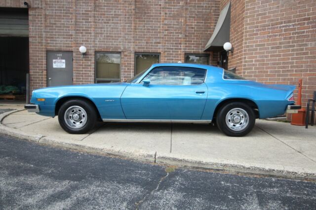 Chevrolet Camaro 1975 image number 1