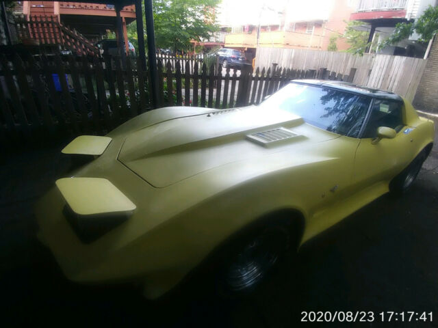 Chevrolet Corvette 1977 image number 1