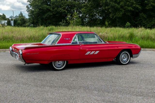 Ford Thunderbird 1963 image number 33