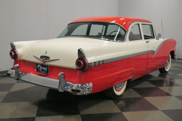 Ford Fairlane 1956 image number 12