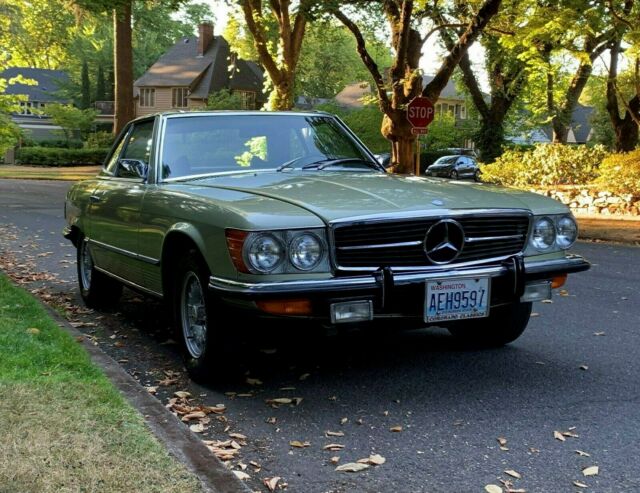 Mercedes-Benz SL-Class 1973 image number 27