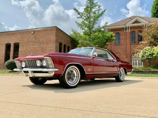 Buick Riviera 1963 image number 0