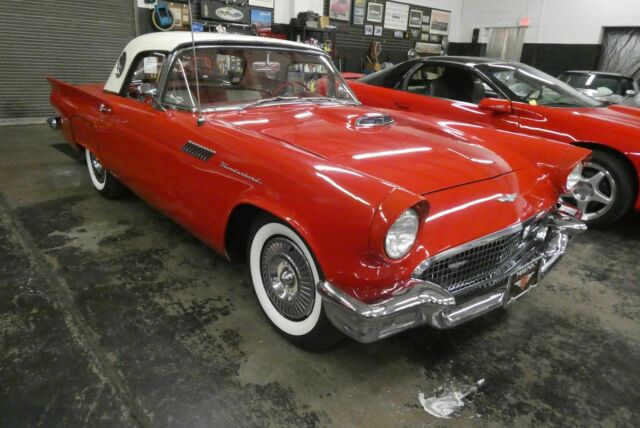 Ford Thunderbird 1957 image number 17