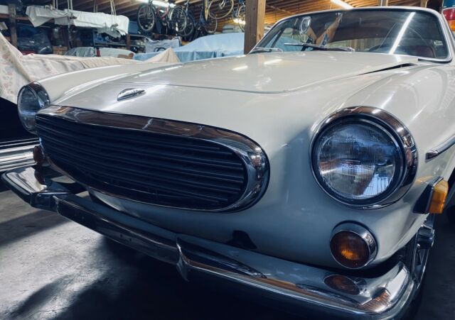 Volvo P1800 1970 image number 0