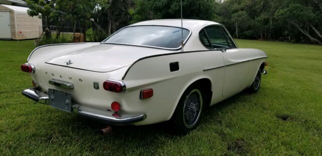 Volvo P1800 1970 image number 28