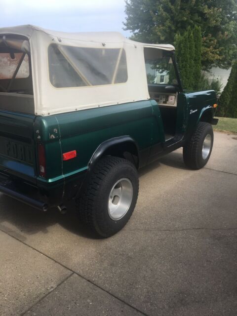 Ford Bronco 1975 image number 27