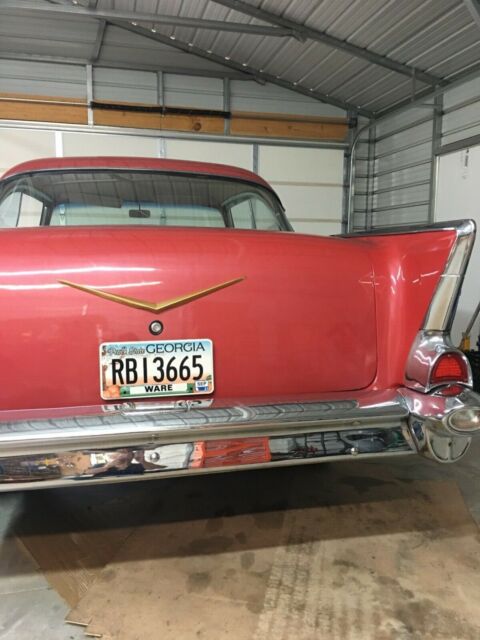 Chevrolet Bel Air/150/210 1957 image number 21