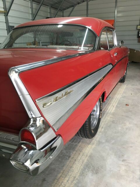 Chevrolet Bel Air/150/210 1957 image number 22