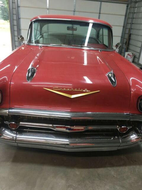 Chevrolet Bel Air/150/210 1957 image number 24