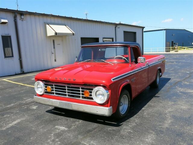 Dodge D100 Pickup, 440ci, 1966 image number 0