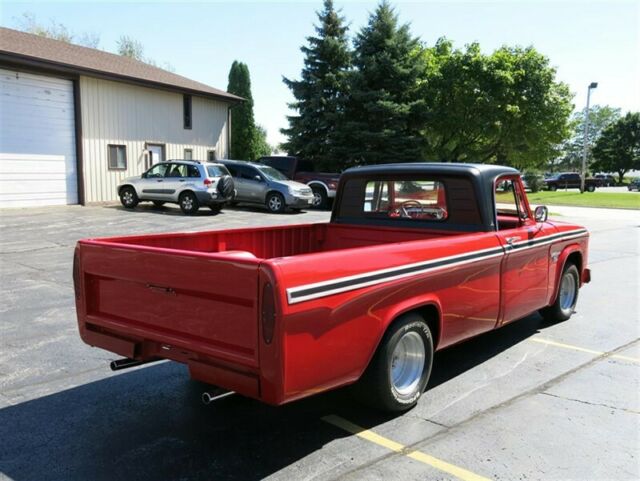 Dodge D100 Pickup, 440ci, 1966 image number 11