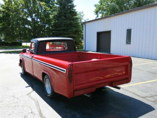 Dodge D100 Pickup, 440ci, 1966 image number 32