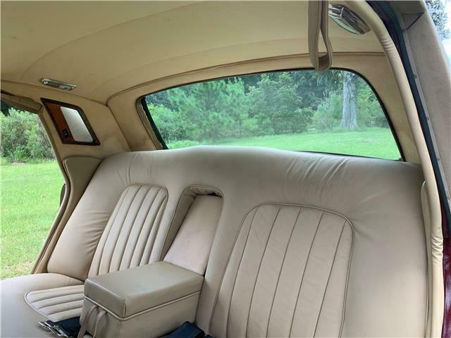 Rolls-Royce Silver Shadow LWB 1971 image number 43