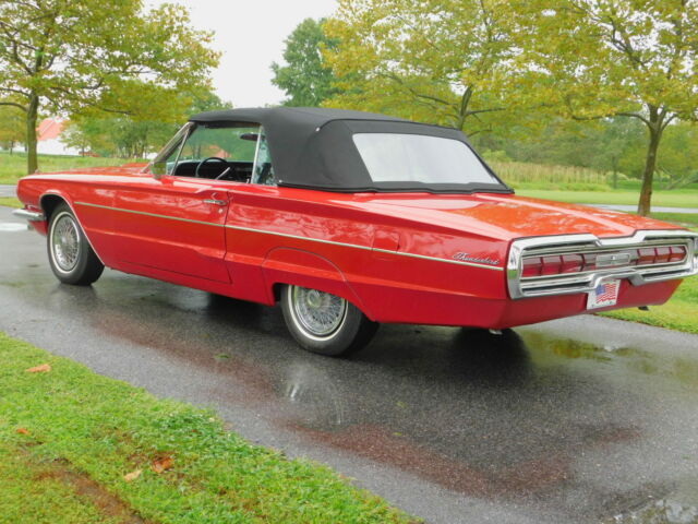 Ford Thunderbird 1966 image number 11