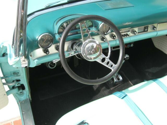 Ford Thunderbird 1955 image number 28