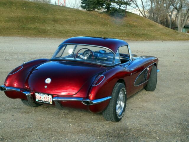 Chevrolet Corvette 1958 image number 11