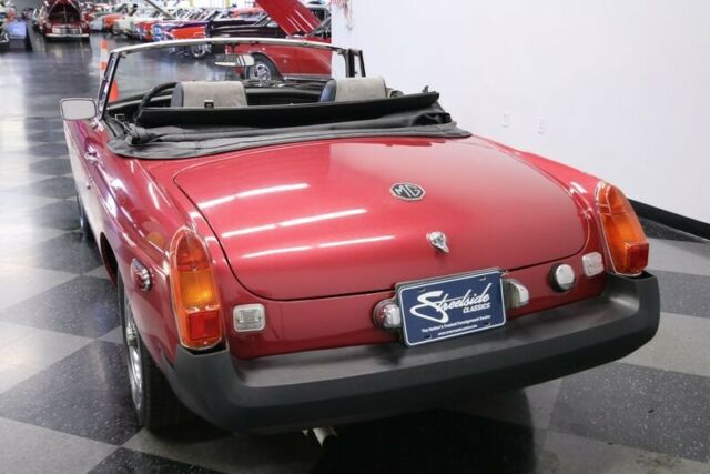 MG MGB 1975 image number 10