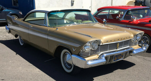 Plymouth Fury 1957 image number 0