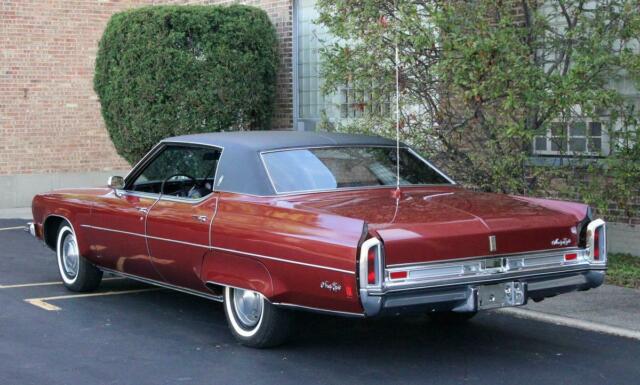 Oldsmobile Ninety-Eight 1973 image number 2