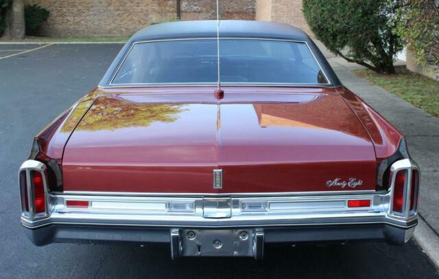 Oldsmobile Ninety-Eight 1973 image number 27