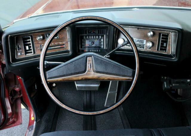 Oldsmobile Ninety-Eight 1973 image number 29